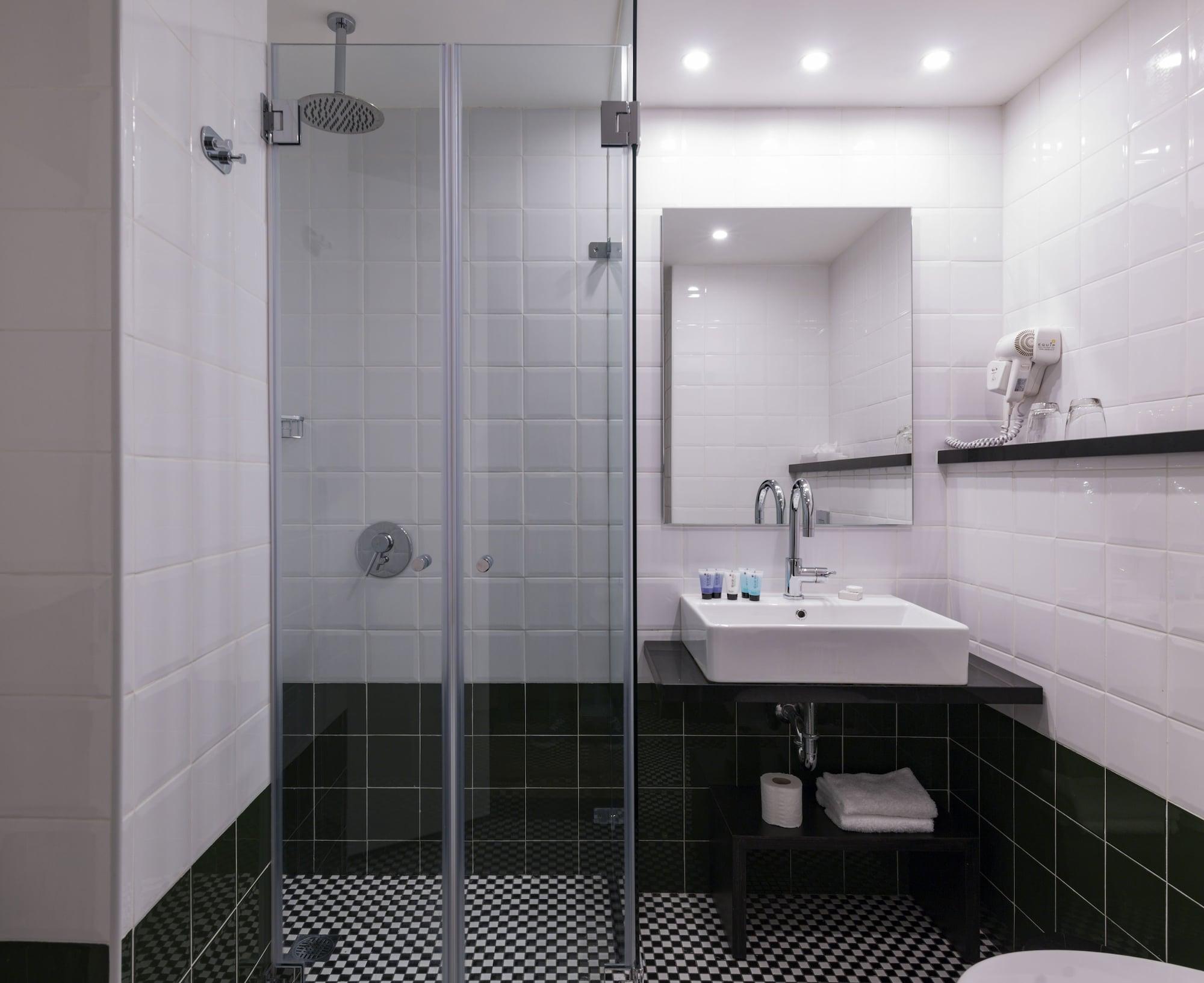 75 By Prima Hotel 3*